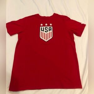 Nike Red USA graphic tee with Nike swoosh on sleeve, Boys Youth XL, NWOT
